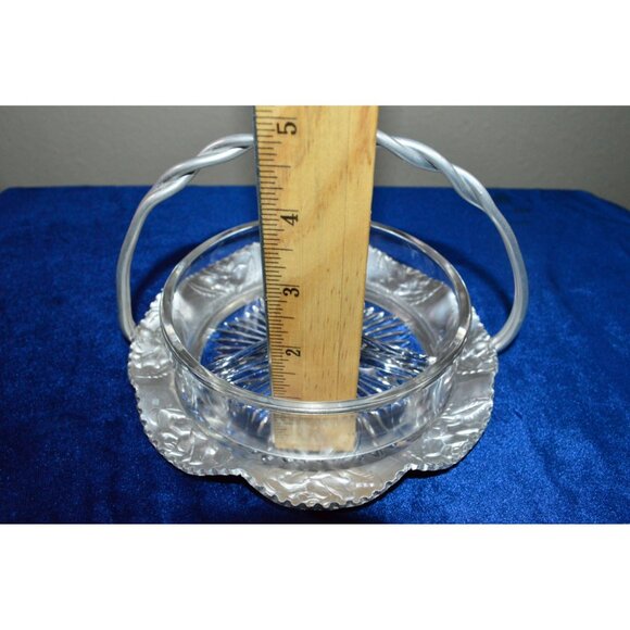 Vintage Aluminum Condiment Server With Divded Clear Glass Insert Leaves Dining - Picture 8 of 8